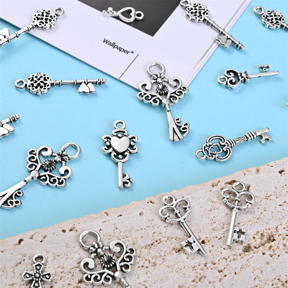Retro White K Zinc Alloy Pendant Charms