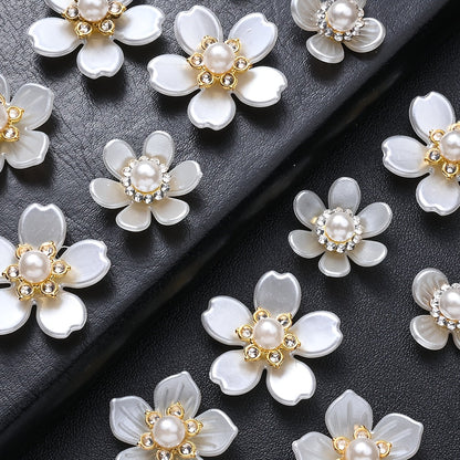 20PCS 19–27mm White Flower Acrylic Embellishment Set