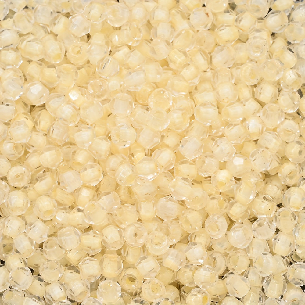 Transparent 4 mm Diamond-Shaped Glass Beads