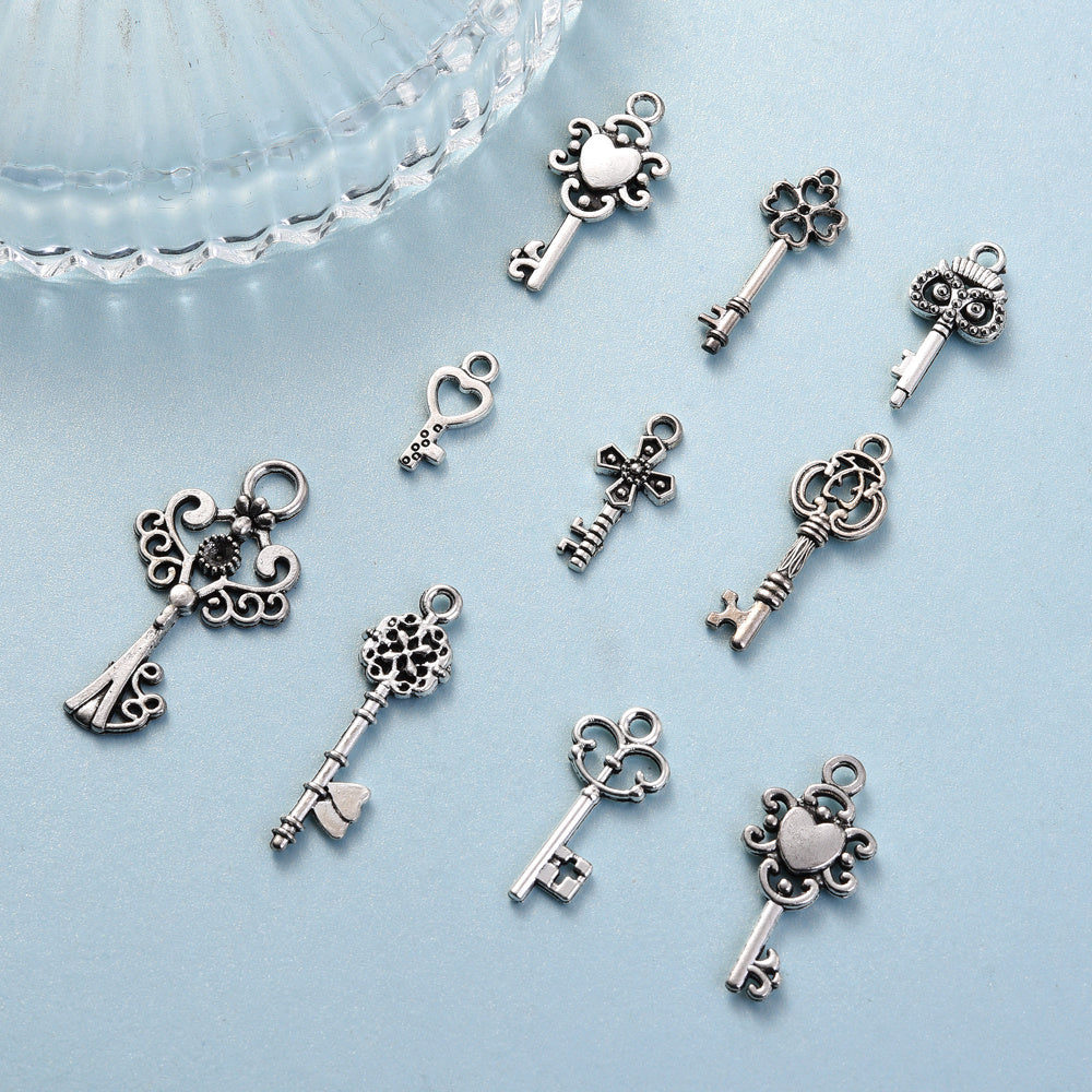 Retro White K Zinc Alloy Pendant Charms