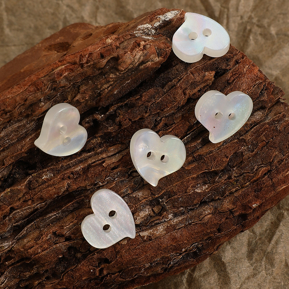 20PCS White Heart Resin Double-Hole Buttons