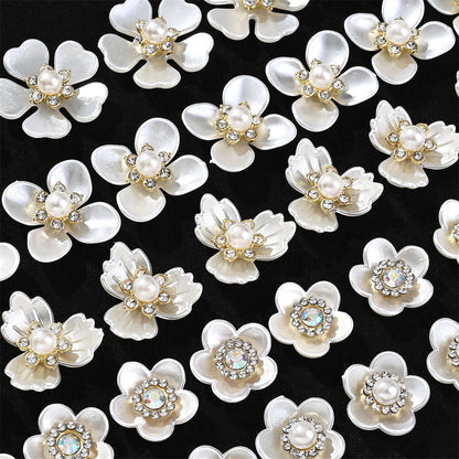25-Piece Sparkling Rhinestone Flower Flatback Beads