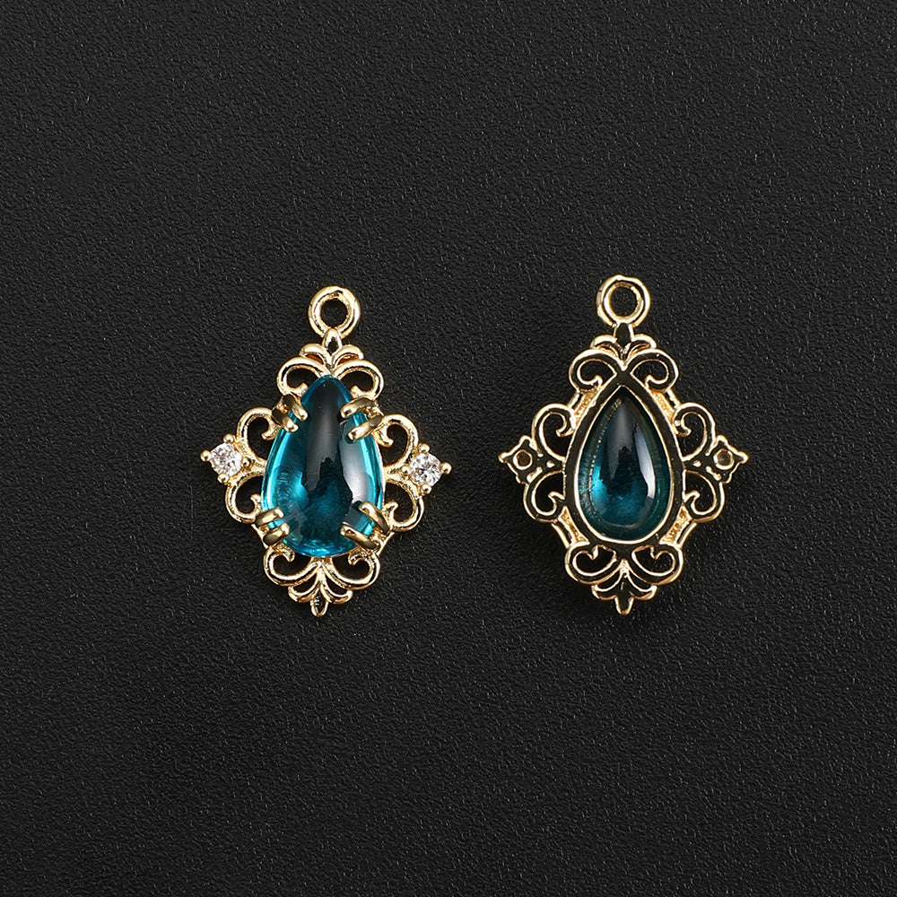 Hollow Pattern Pendant