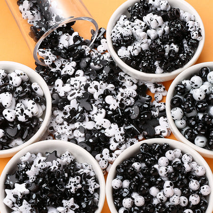 100/200pcs Star Heart Butterfly Beads Acrylic Black & White Graffiti