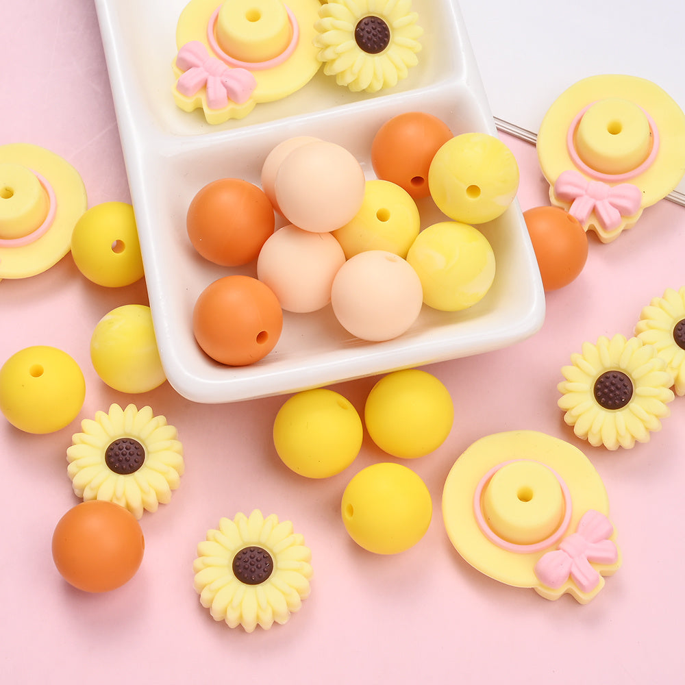 30PCS Hat & Daisy Silicone Bead Set